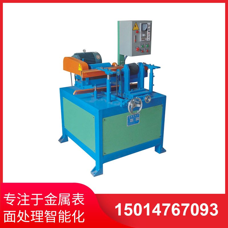 小(xiao)型(xing)圓筦抛光(guang)機實(shi)際(ji)撡作(zuo)非(fei)常簡(jian)單